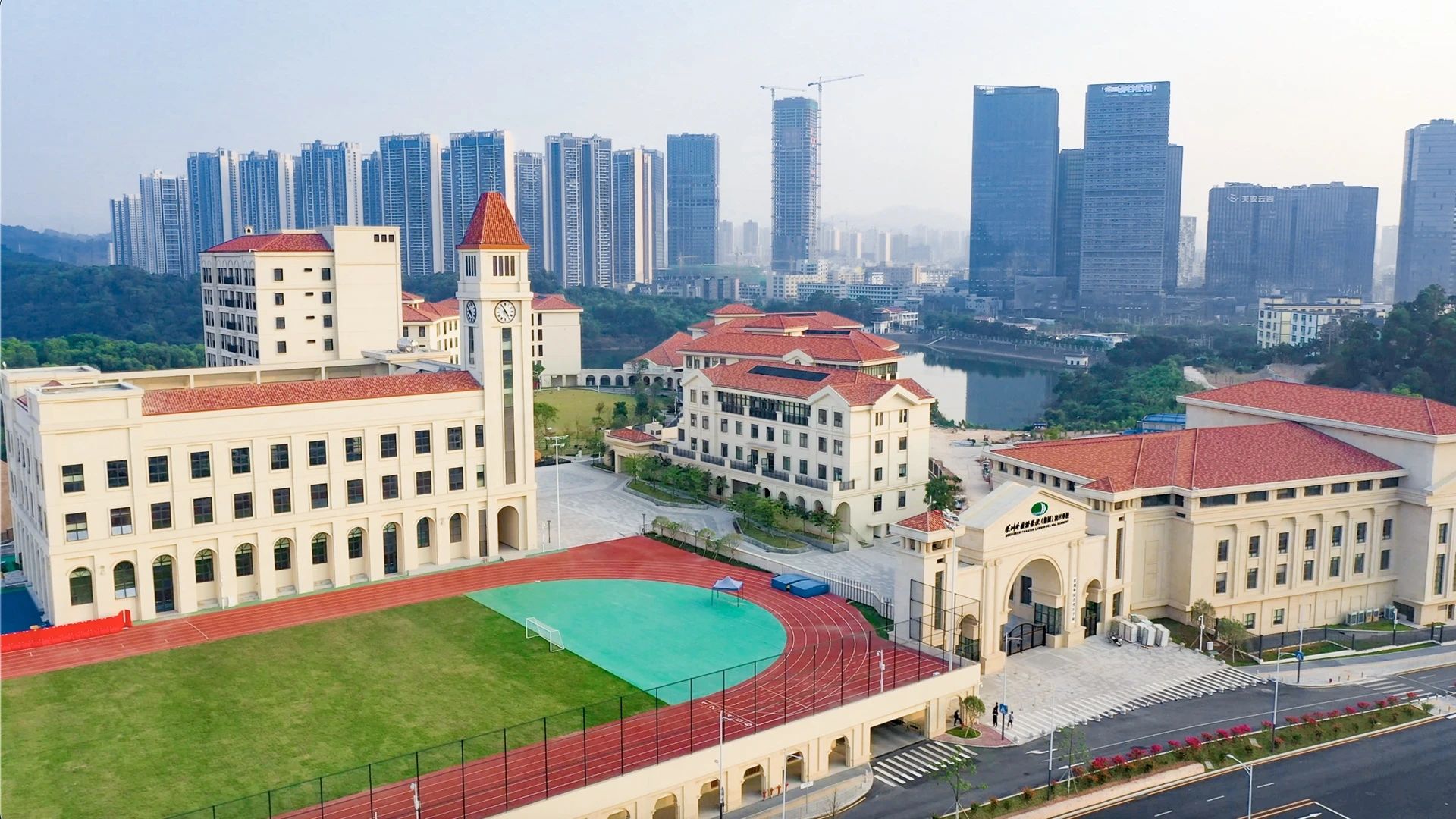 深圳外國語灣區(qū)學(xué)校