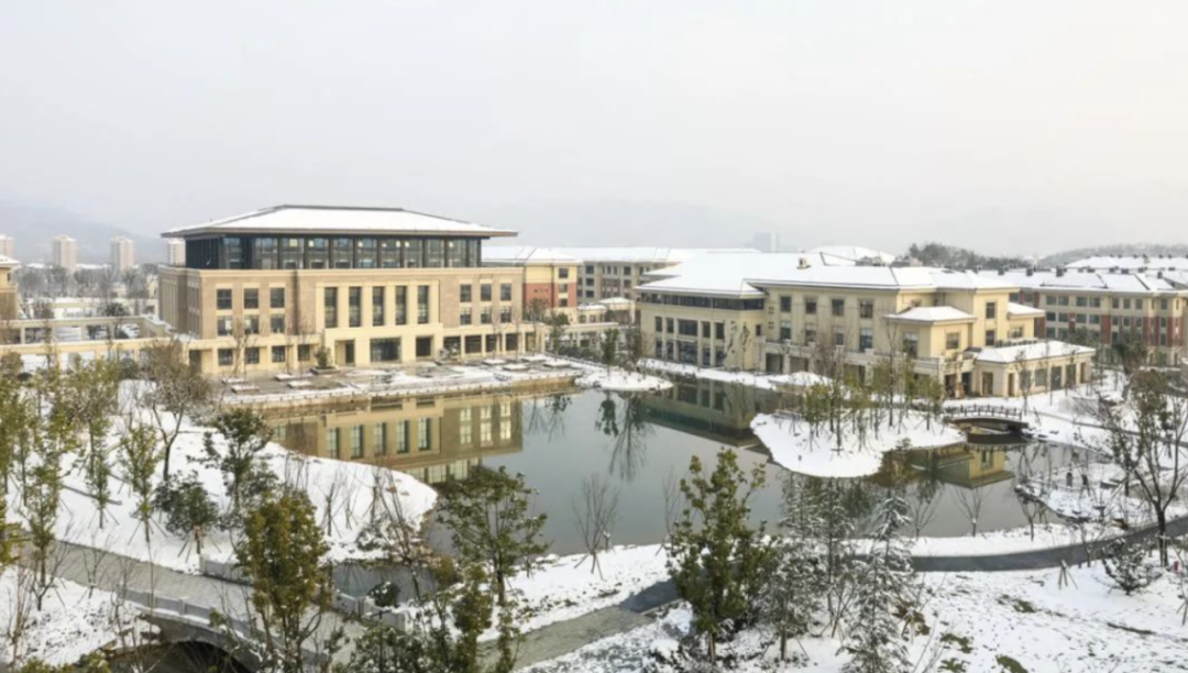 富陽中學國際部2025年招生計劃及學費